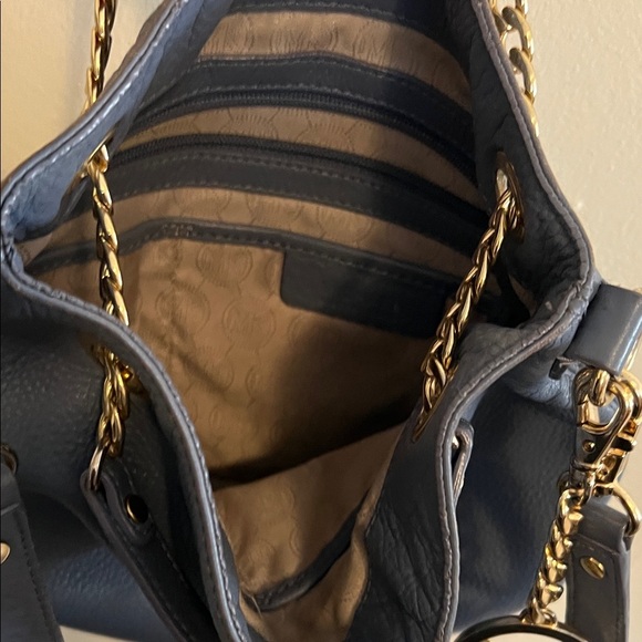 MICHAEL Michael Kors Blue/gray Shoulder Bag with Gold Chain - Picture 4 of 6